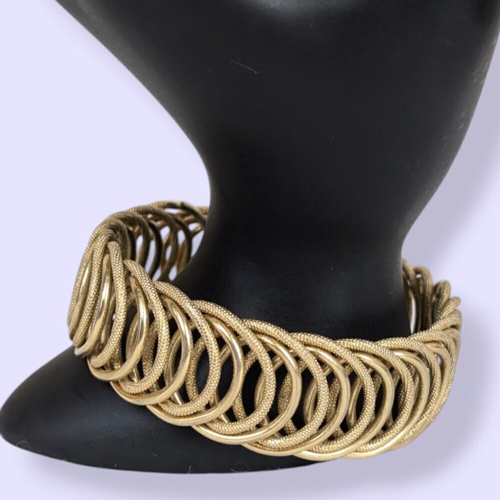 Round Gold Link Textured Bangle Bracelet